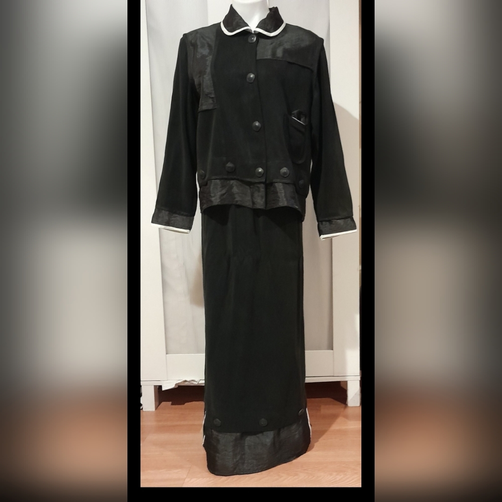 Neil & David - Designer 2 piece black & white ( elastic waist) skirt set, Size s